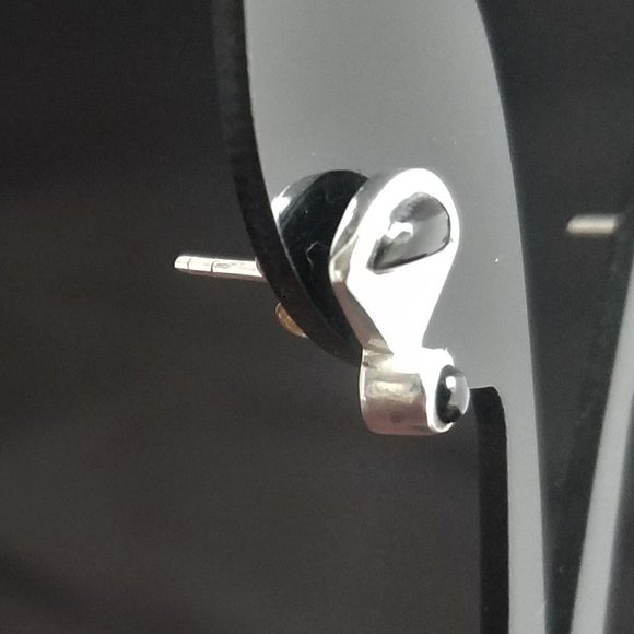 Last pair! Onyx brushed Sterling Silver geometric earrings - Picture 2 of 9